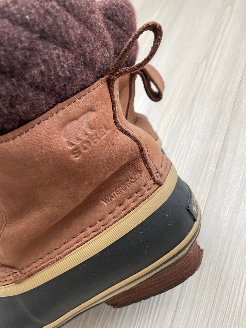 Waterproof Sorel Brown and Black Winter Boots - Cozy Lace-Up Snow Shoes